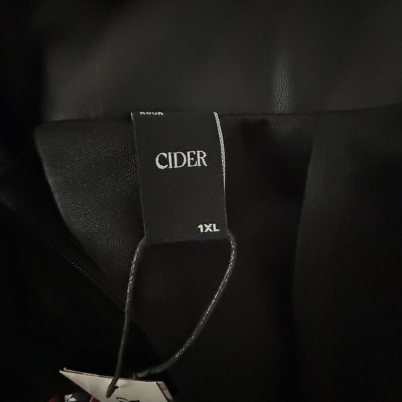 Cider Faux Leather Black Mini Skirt 1XL Size 3X - Picture 4 of 5